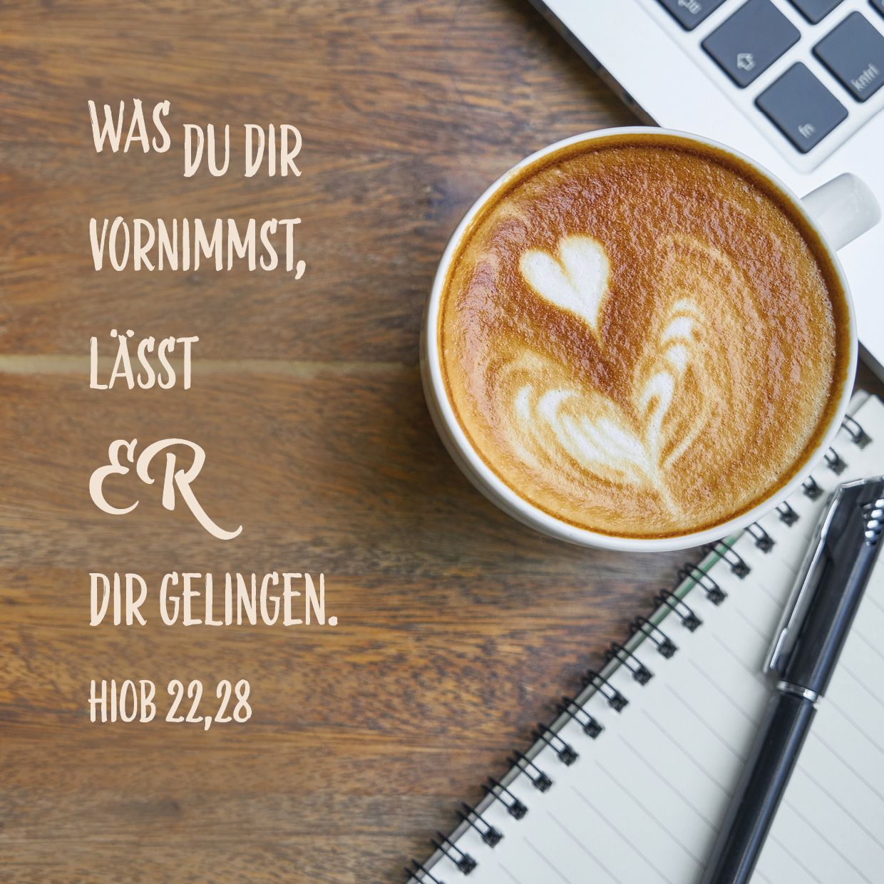 Quadratische Postkarte – Kaffee mit Herz Quadratische Postkarte – Kaffee mit Herz